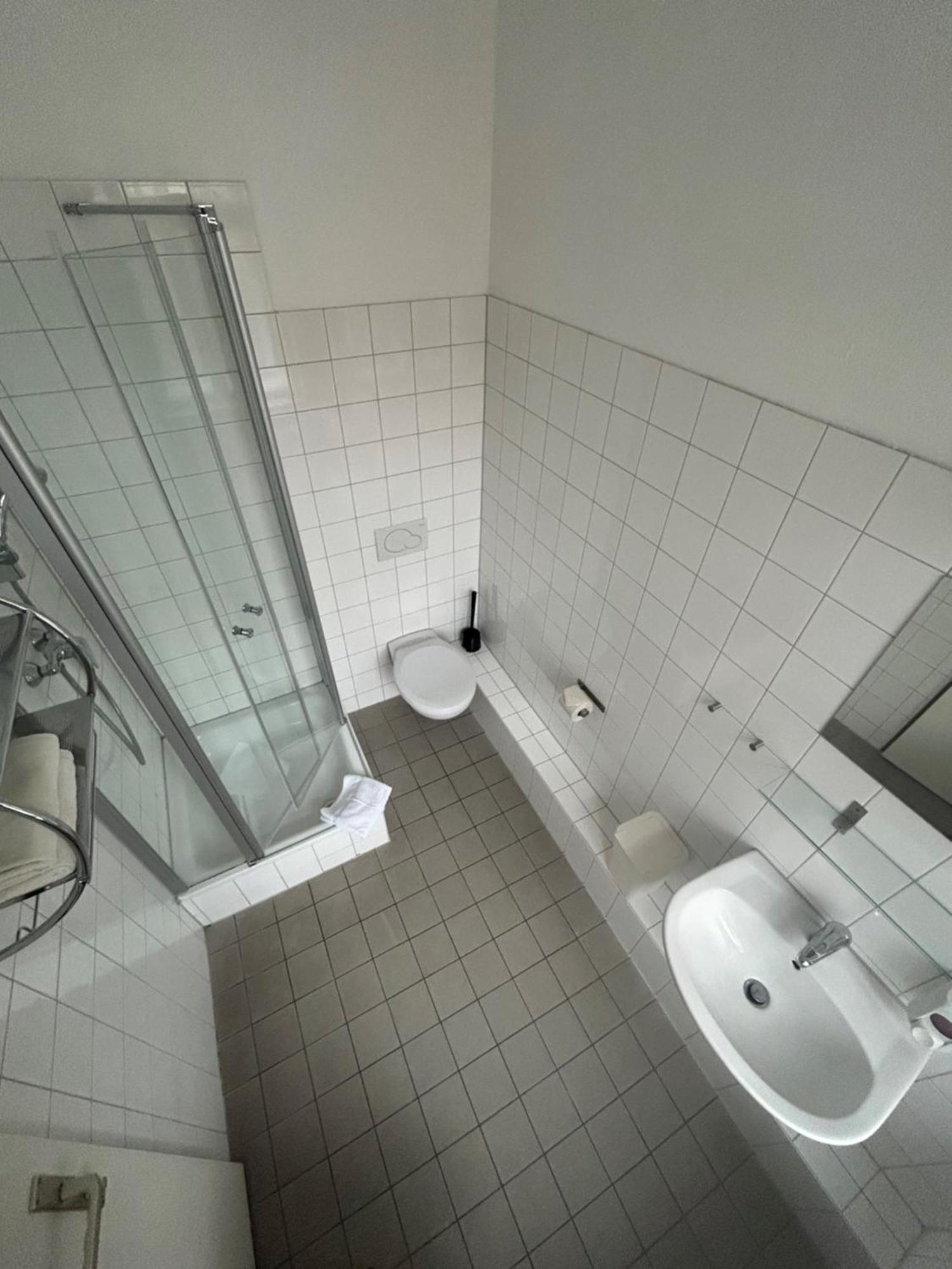 Three Little Pigs Hostel - Your Berlin Castle Berlim Quarto foto